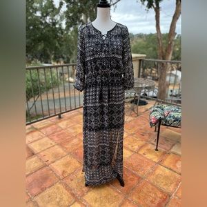 Sheer maxi dress with slip dress underneath. Smoke free home. EUC